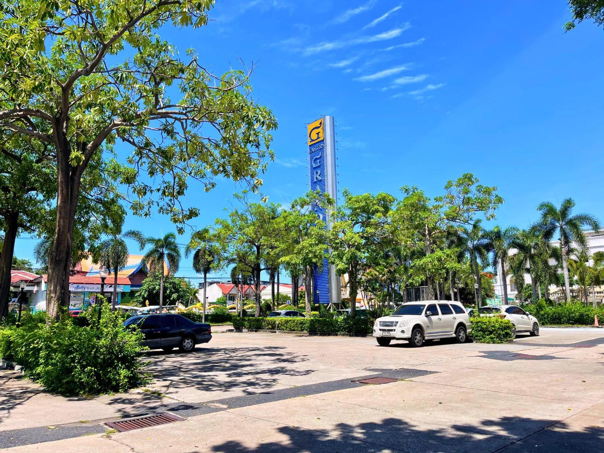 Eastern Grand Palace Pattaya Exterior foto